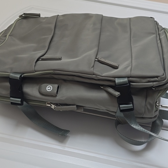 Carry on backpack - Picture 2 of 7